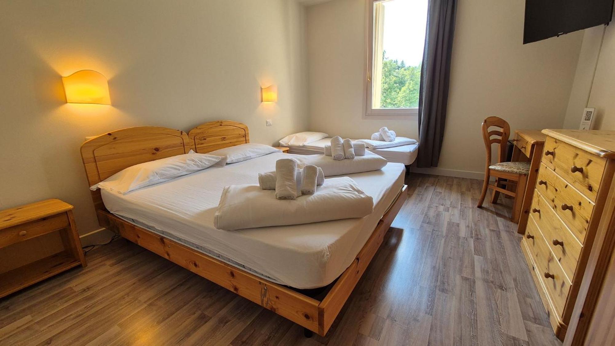 Hotel Saisera Валбруна Екстериор снимка